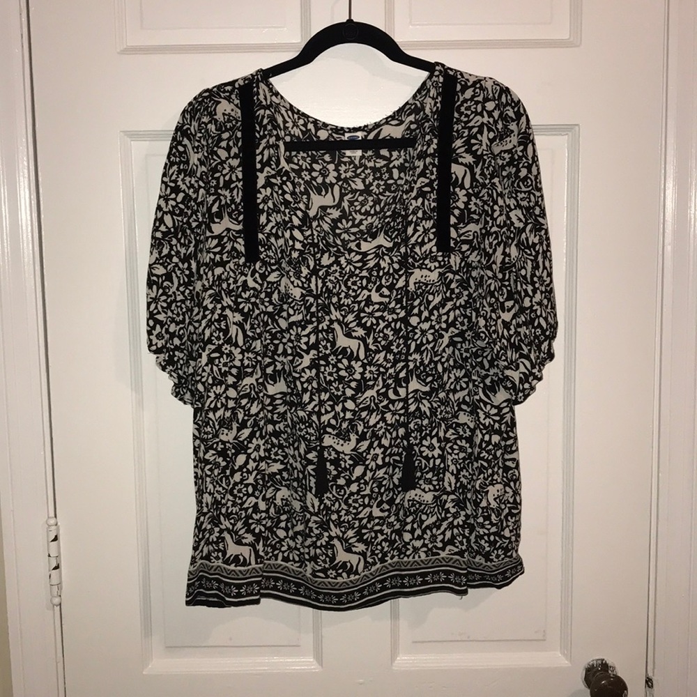 Old Navy top